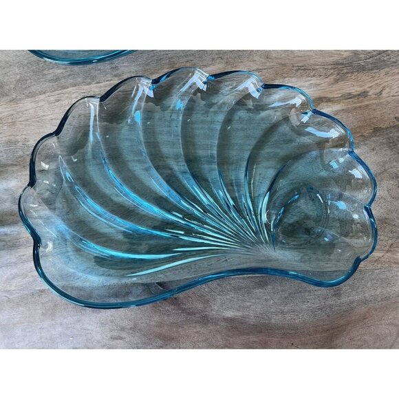 Hazel Atlas Glass Capri Blue Colonial Swirl Seashell Snack Plate & Cup Set - Picture 7 of 8